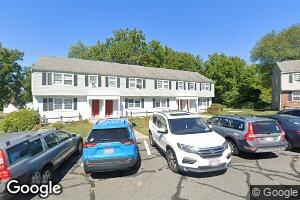 22 Hobart Ln, Amherst, MA 01002