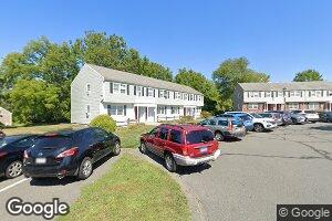 24 Hobart Ln, Amherst, MA 01002