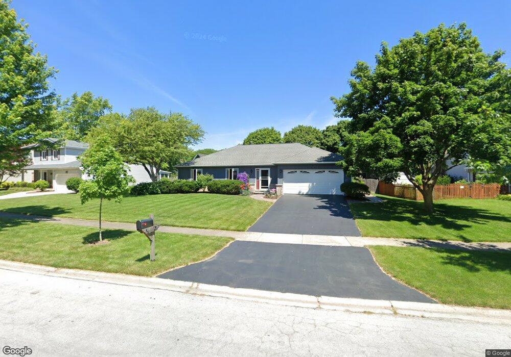 2405 Flambeau Dr, Naperville, IL 60564 - photo 1