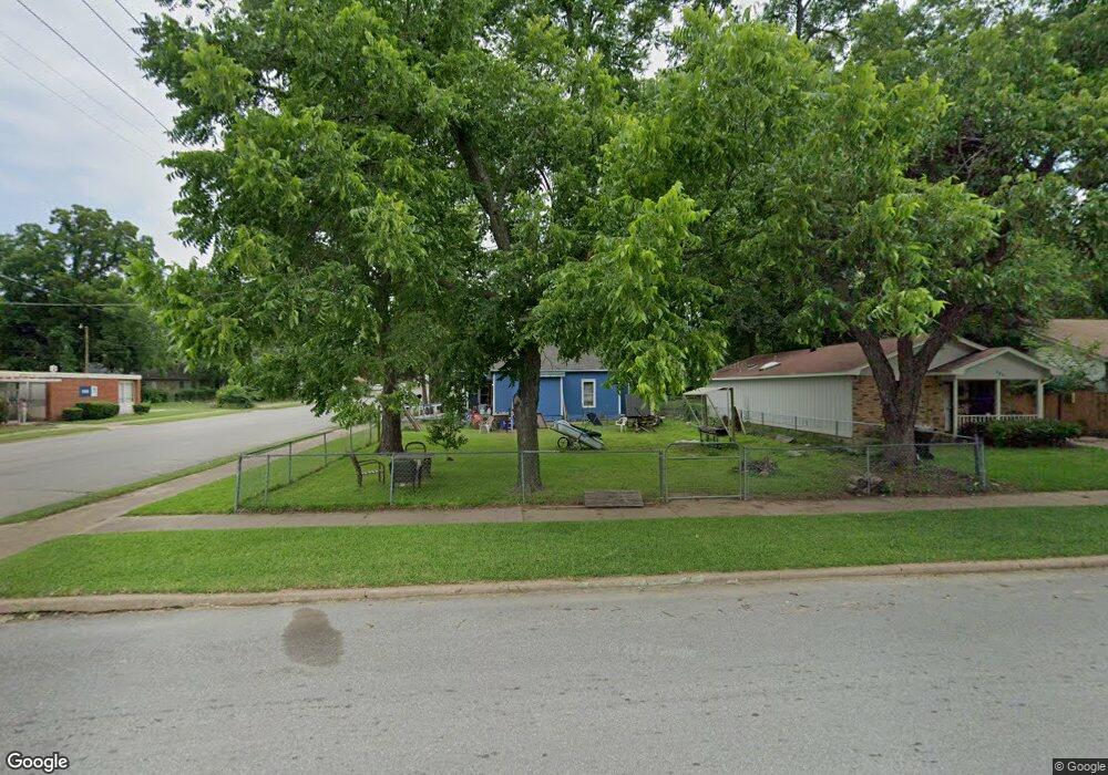 600 W Day St, Denison, TX 75020 - photo 1