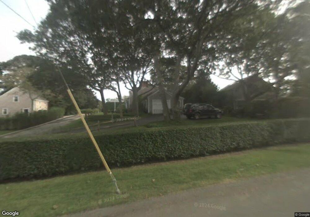 4 Captains Walk, Edgartown, MA 02539 - photo 1