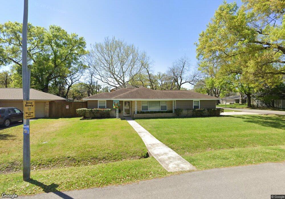 1717 Longacre Dr, Houston, TX 77055 - photo 1