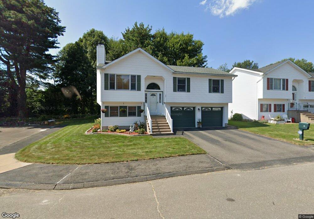 35 Laurie Place, Waterbury, CT 06704 - photo 1