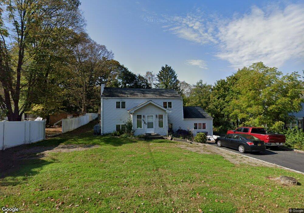 203 Varian Rd, Cortlandt Manor, NY 10567 - photo 1