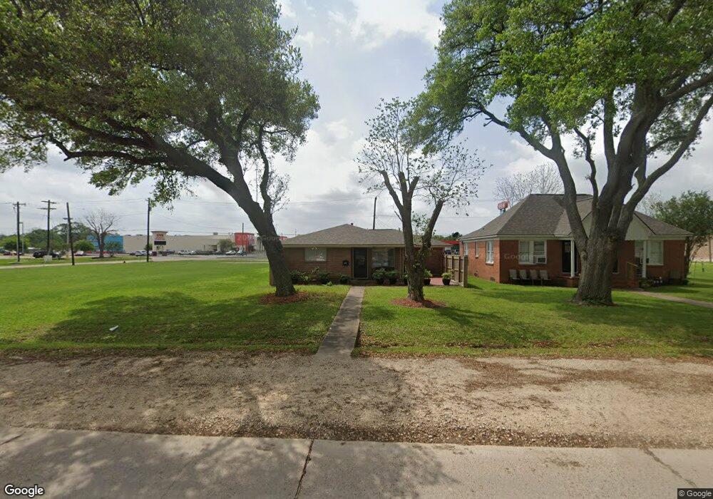 2616 8th St, Bay City, TX 77414 - photo 1