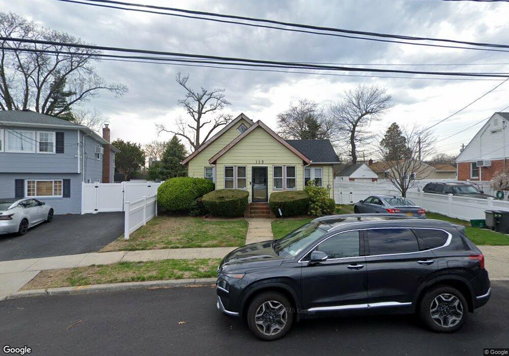 125 Mitchell St, Bellmore, NY 11710 - photo 1