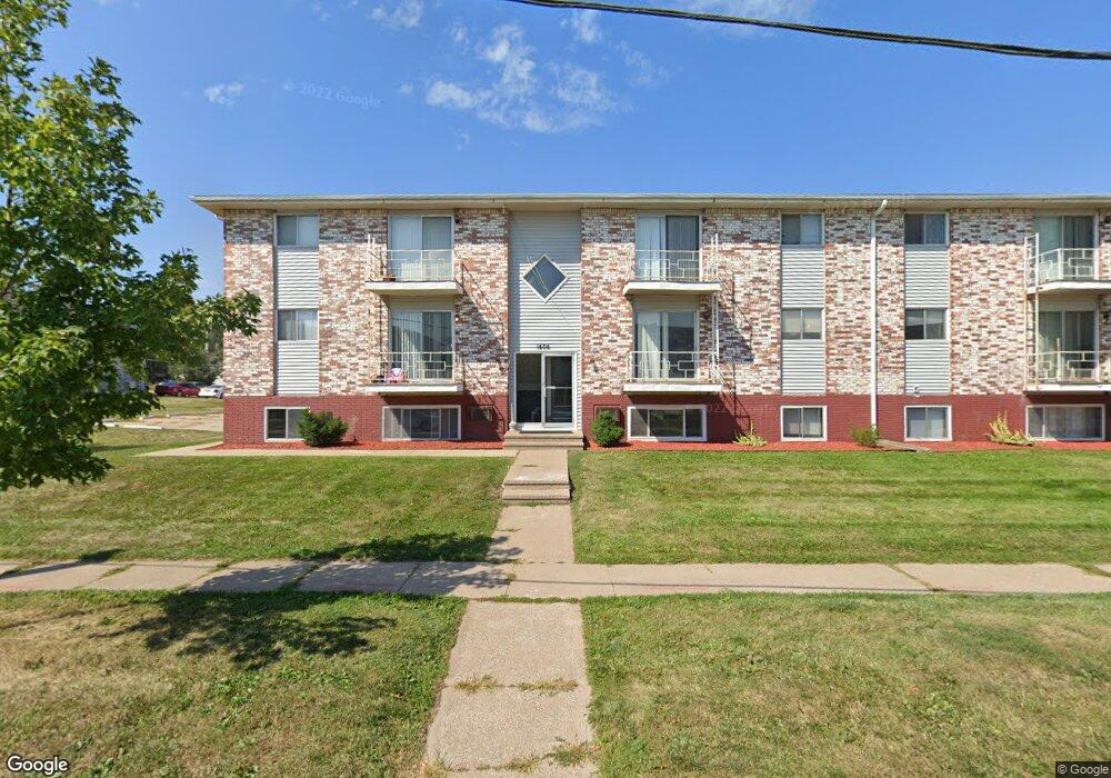 1606 30th St NW, Cedar Rapids, IA 52405 - photo 1