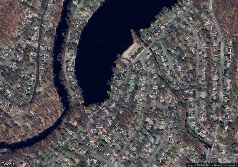 51 Lakeshore Dr, Oakland, NJ 07436 - photo 1