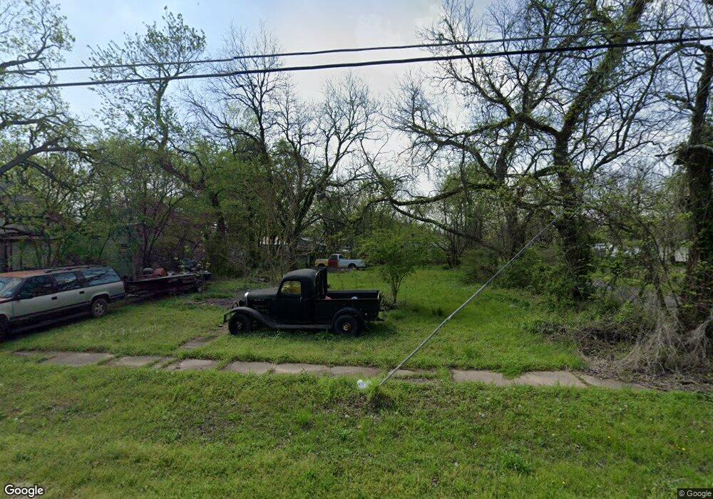 713 S 5th St, Bonham, TX 75418 - photo 1