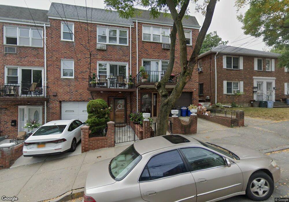 163-12 65th Ave unit 2nd Fl, Fresh Meadows, NY 11365 - photo 1