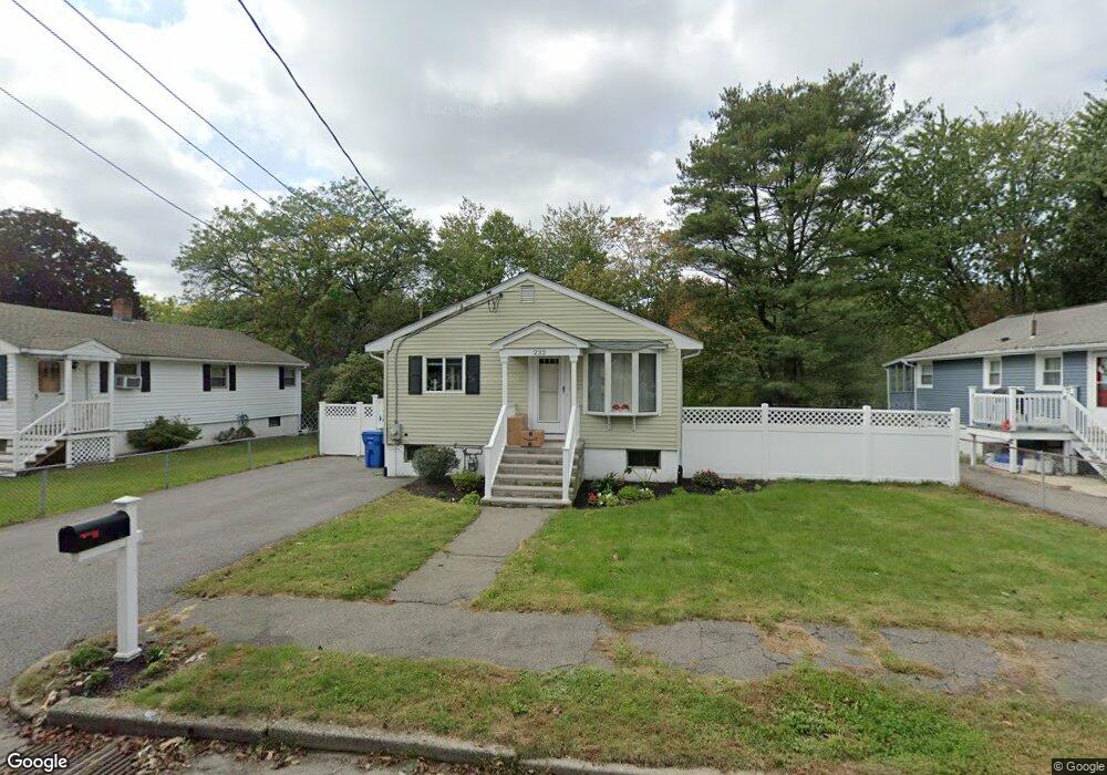 232 Mokema Ave unit 232, Waltham, MA 02451 - photo 1