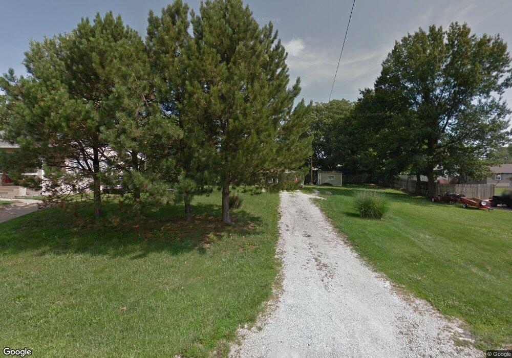 1217 Franklin St, Moberly, MO 65270 - photo 1