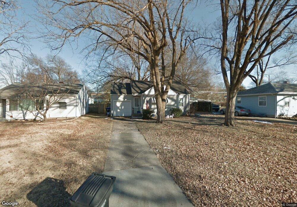810 SW High Ave, Topeka, KS 66606 - photo 1