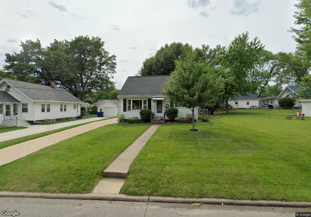 244 21st St NW, Cedar Rapids, IA 52405 - photo 1