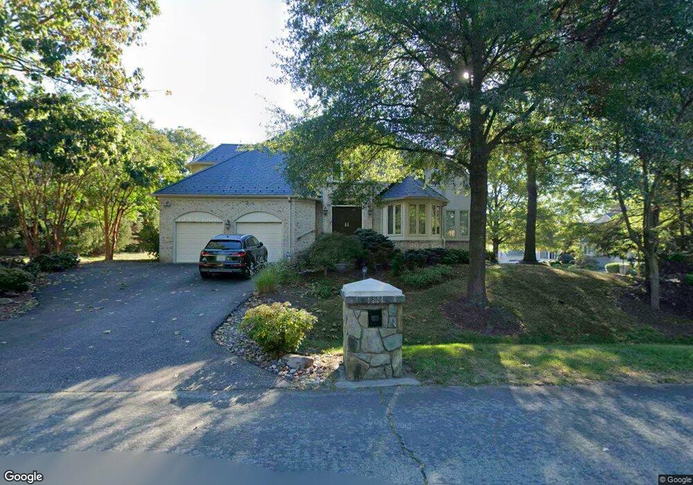 9880 Avenel Farm Dr, Potomac, MD 20854 - photo 1