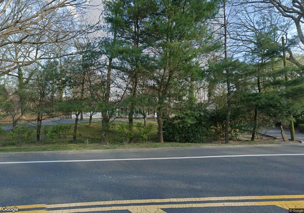 269 Harned Rd, ComMacK, NY 11725 - photo 1