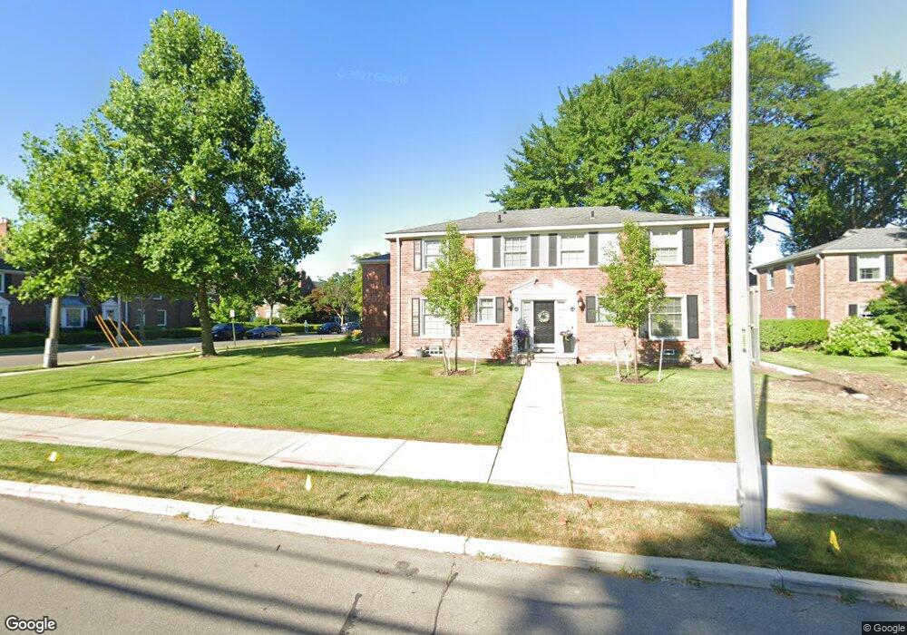 593 Notre Dame St, Grosse Pointe, MI 48230 - photo 1