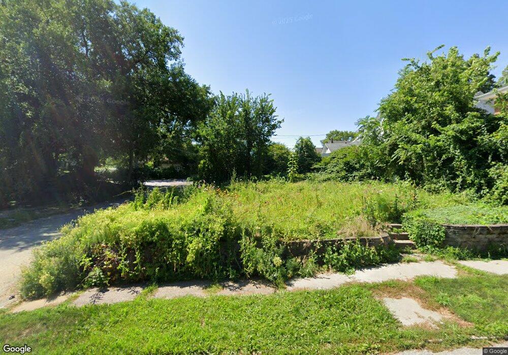 919 E 13th St, Davenport, IA 52803 - photo 1