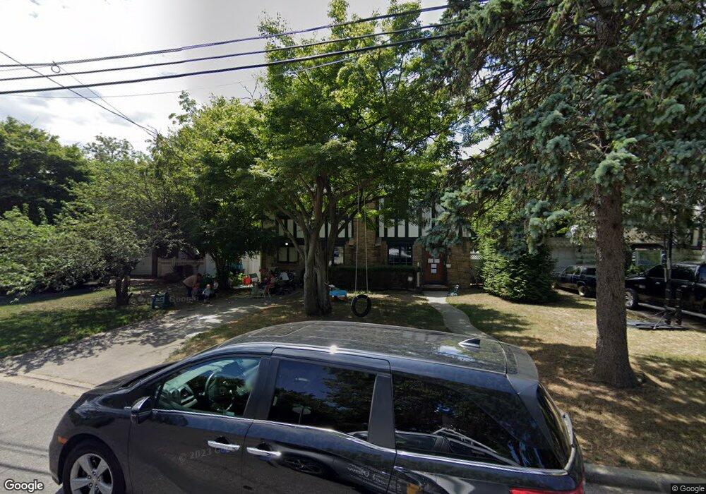 230 Windsor Ln, West Hempstead, NY 11552 - photo 1