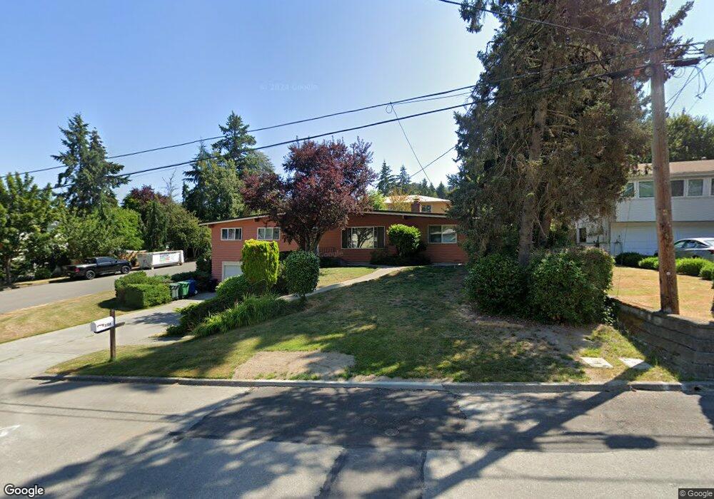 3704 77th Ave SE, Mercer Island, WA 98040 - photo 1