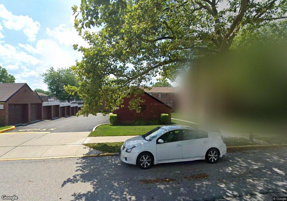 19642 67th Ave unit 2, Fresh Meadows, NY 11365 - photo 1