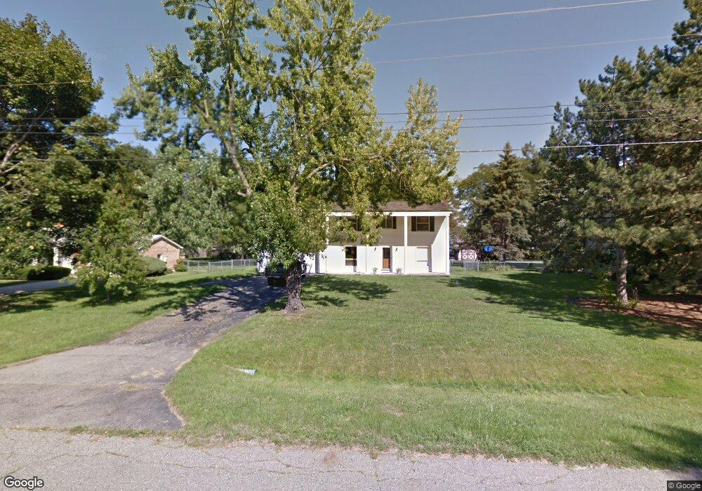 1095 Woodnoll Dr, Flint, MI 48507 - photo 1