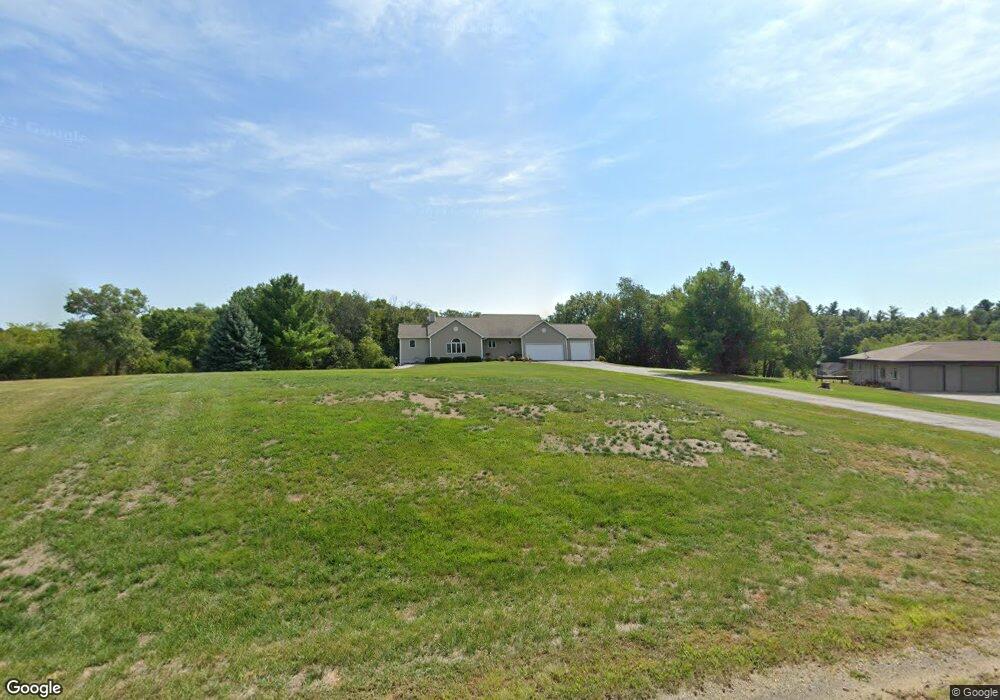 W2833 Pine Ridge Ct, Belleville, WI 53508 - photo 1