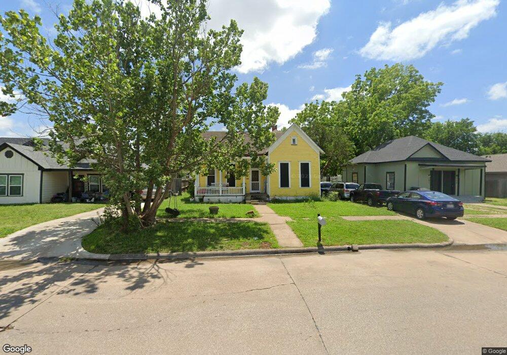 510 W Crawford St, Denison, TX 75020 - photo 1
