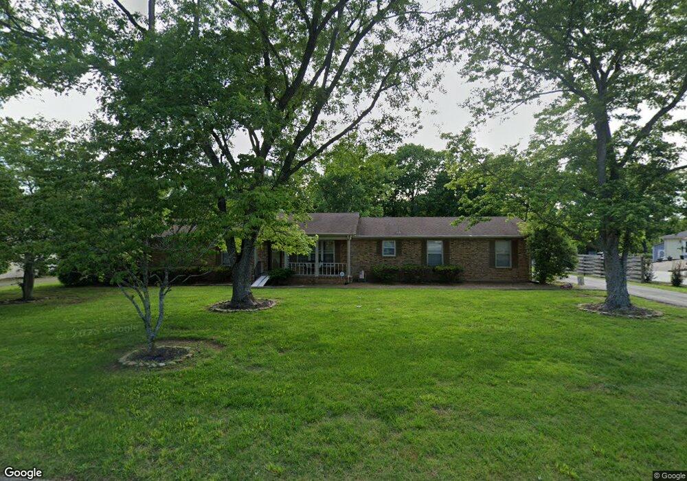 211 Idle Dr, Shelbyville, TN 37160 - photo 1