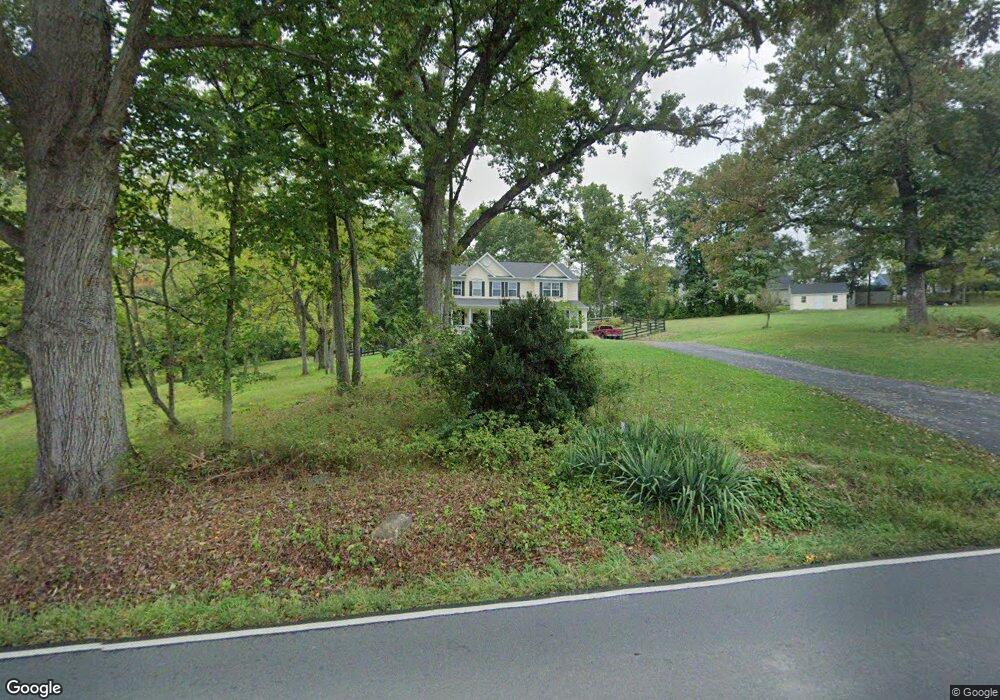 17967 Silcott Springs Rd, Purcellville, VA 20132 - photo 1