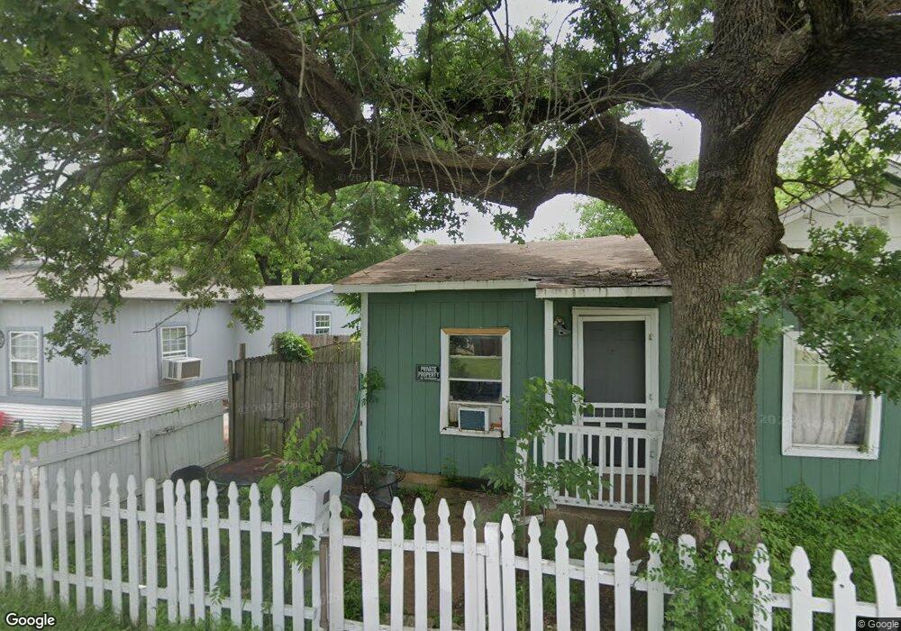 414 Peacock St, Cleburne, TX 76031 - photo 1