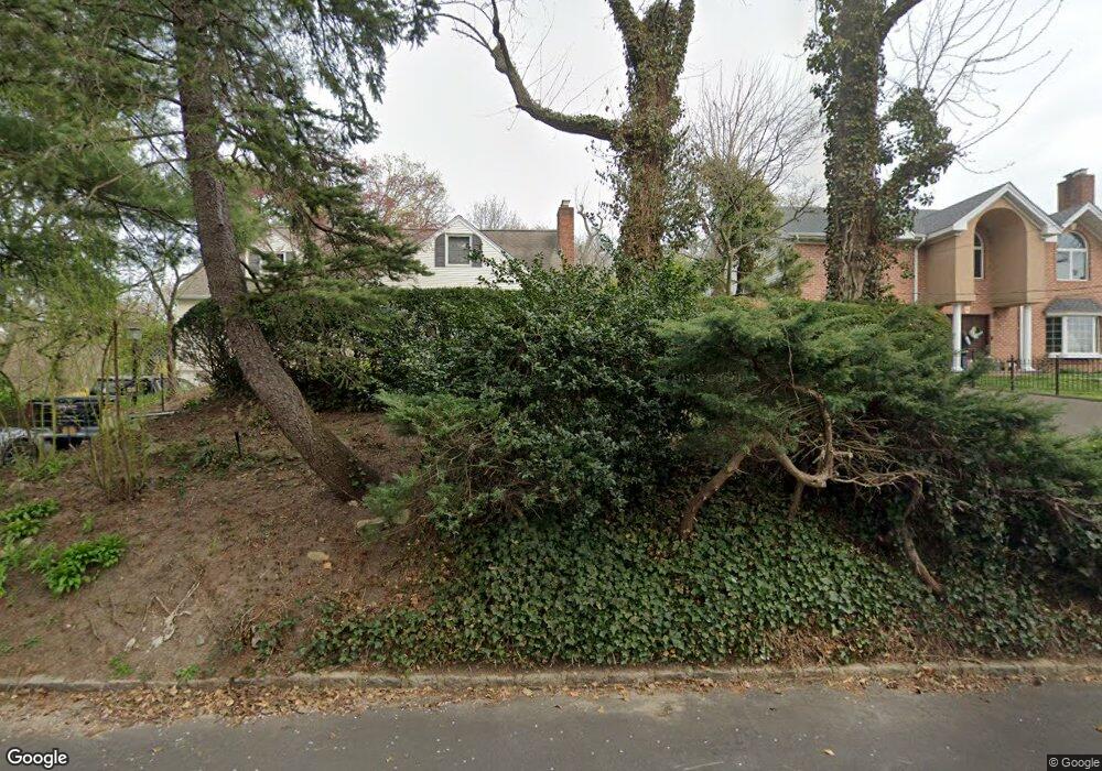 20 Dolphin Green unit F1De, Port Washington, NY 11050 - photo 1