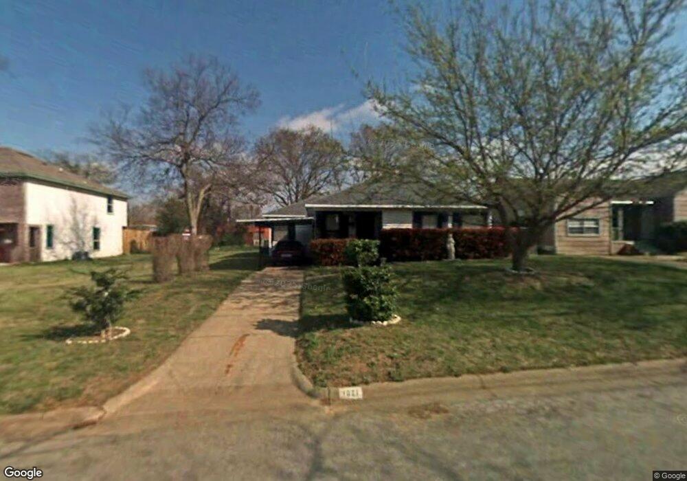 1021 W Elm St, Denison, TX 75020 - photo 1