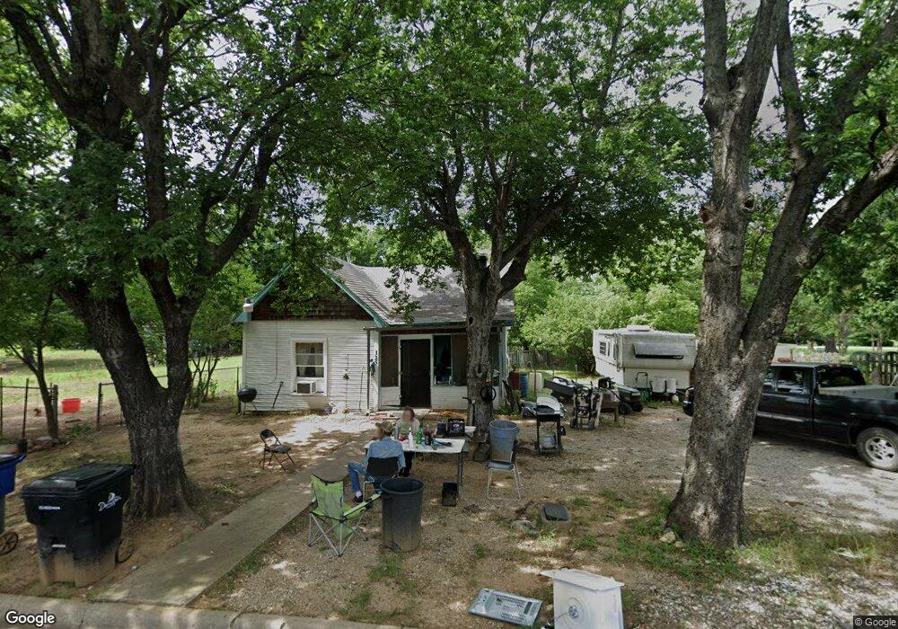 125 E Day St, Denison, TX 75021 - photo 1