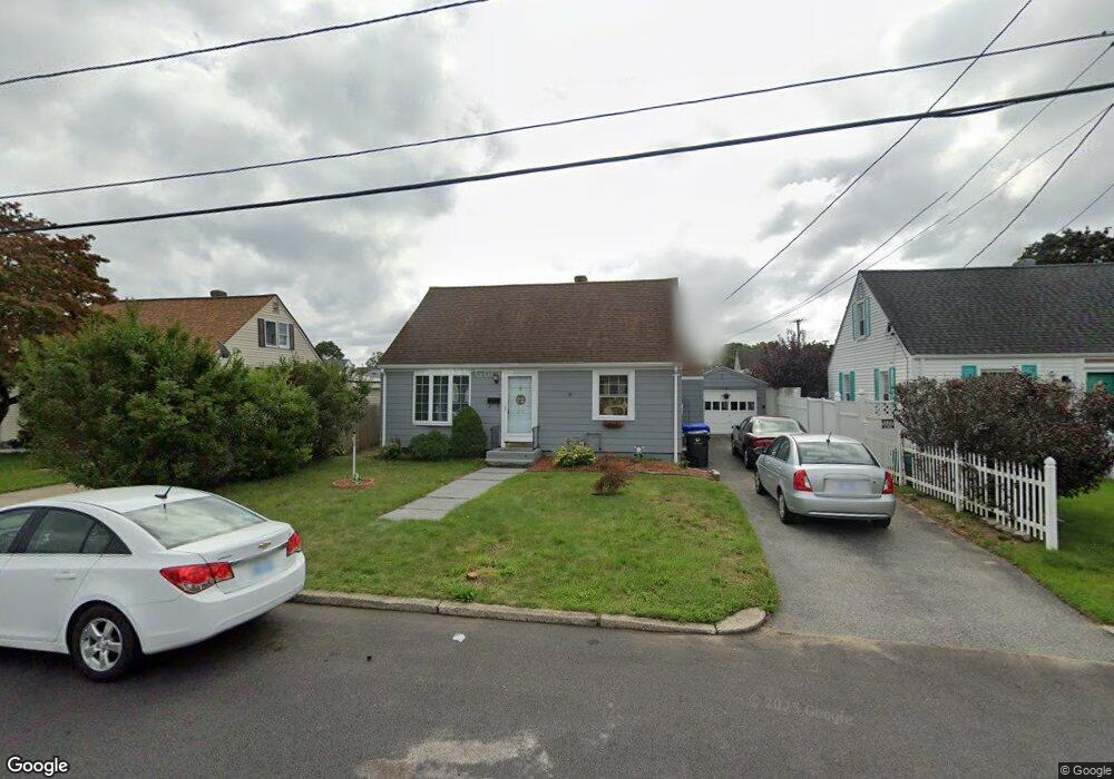 21 Lindesta Rd, Pawtucket, RI 02861 - photo 1