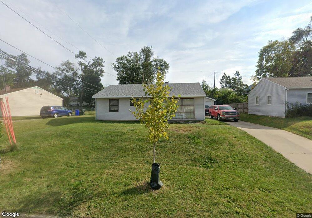2438 Illinois St SW, Cedar Rapids, IA 52404 - photo 1