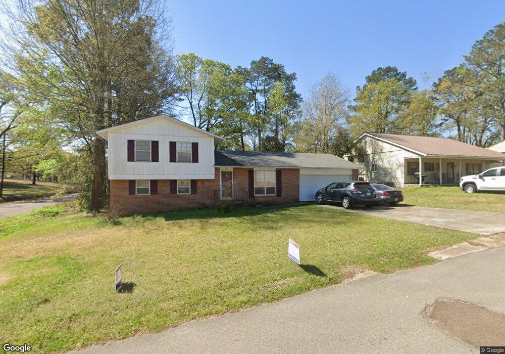 1401 Wren Ave, McComb, MS 39648 - photo 1