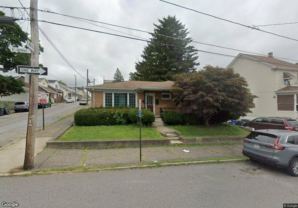 659 N Wyoming St, Hazleton, PA 18201 - photo 1
