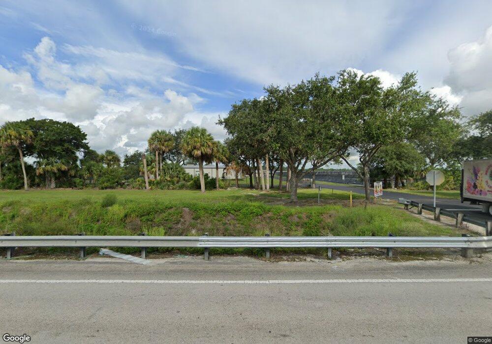 1555 N Kings Hwy, Fort Pierce, FL 34947 - photo 1