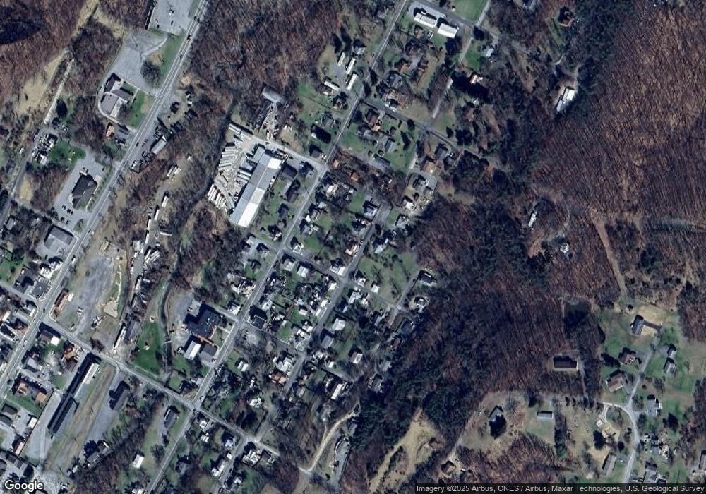 44 S Laurel Ave, Berkeley Springs, WV 25411 - photo 1