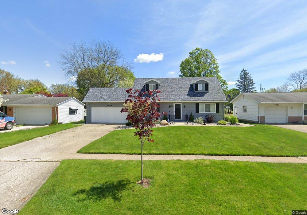 2093 Cambrian Dr, Flint, MI 48532 - photo 1