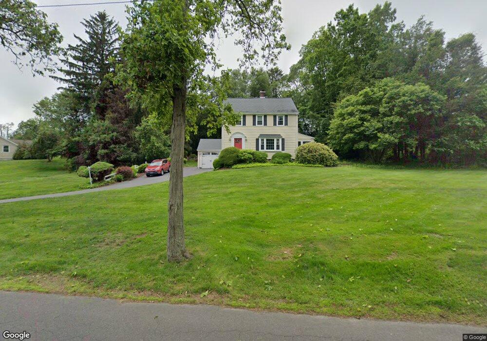 602 Chestnut Ridge Rd, Orange, CT 06477 - photo 1