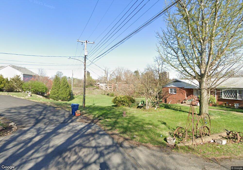 5731 Poplar Ln, Falls Church, VA 22041 - photo 1