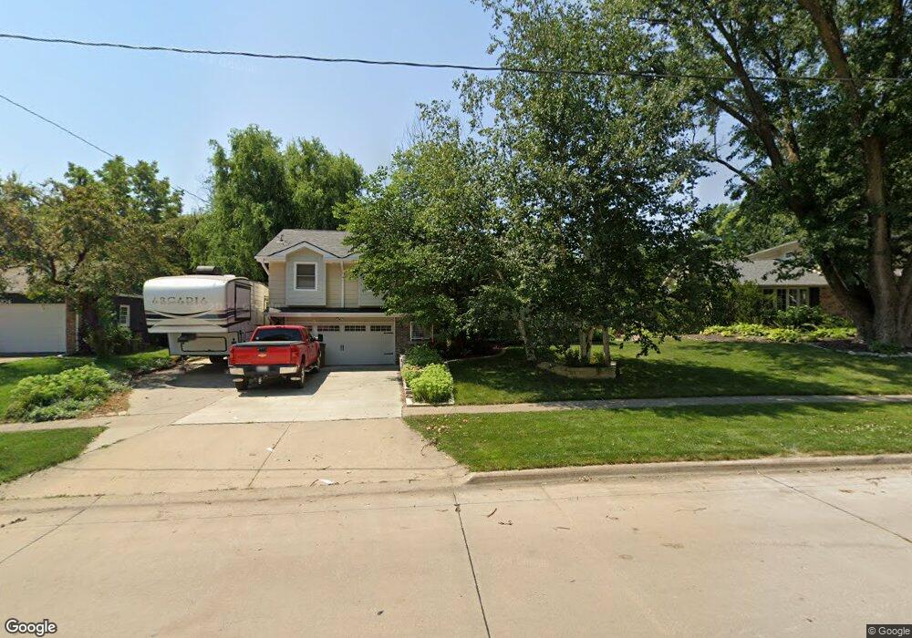 3208 Vine St, West Des Moines, IA 50265 - photo 1