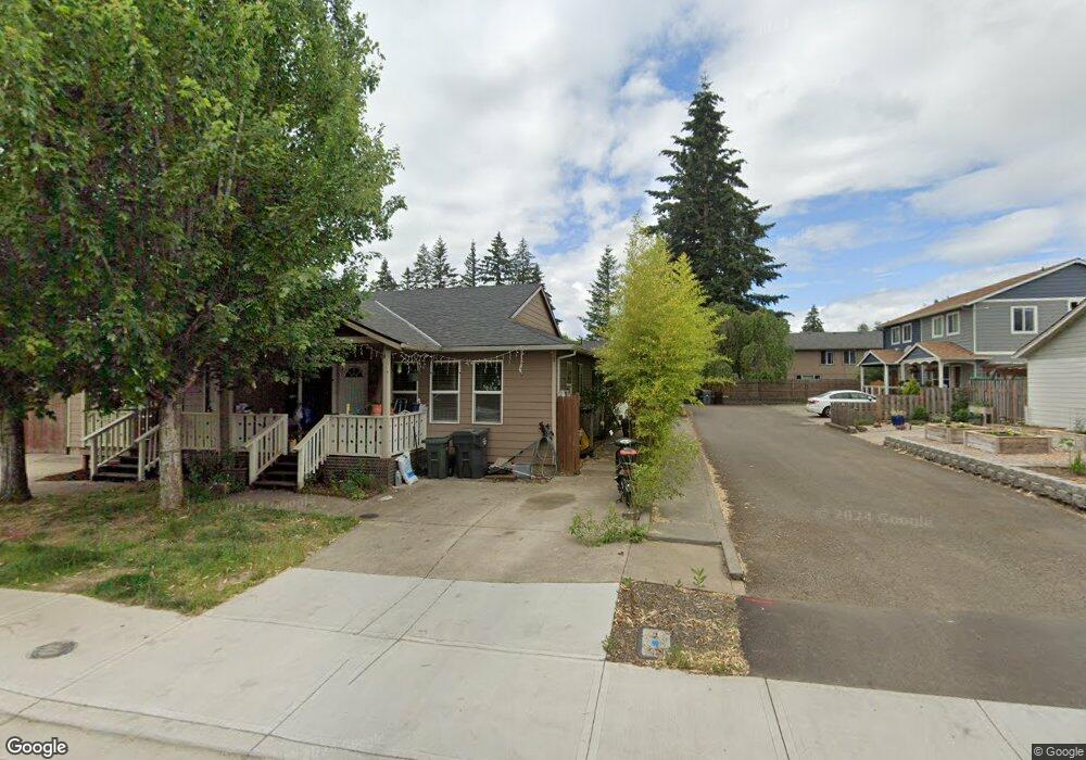 519 N Locust St, Canby, OR 97013 - photo 1