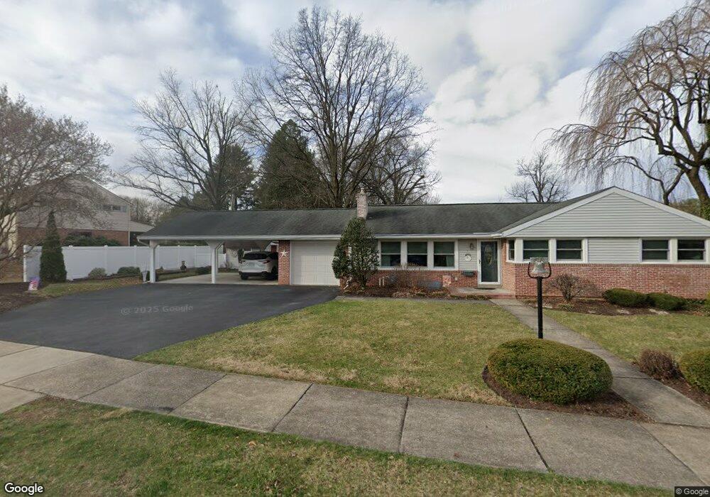 197 Crest Rd, Reading, PA 19608 - photo 1