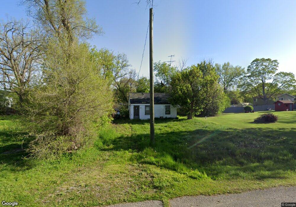 1051 Jefferson Blvd, Flint, MI 48507 - photo 1