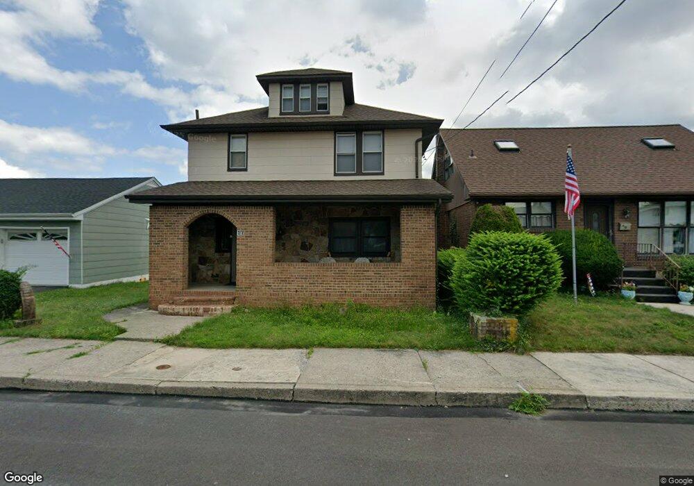 11 N Butler St, McAdoo, PA 18237 - photo 1