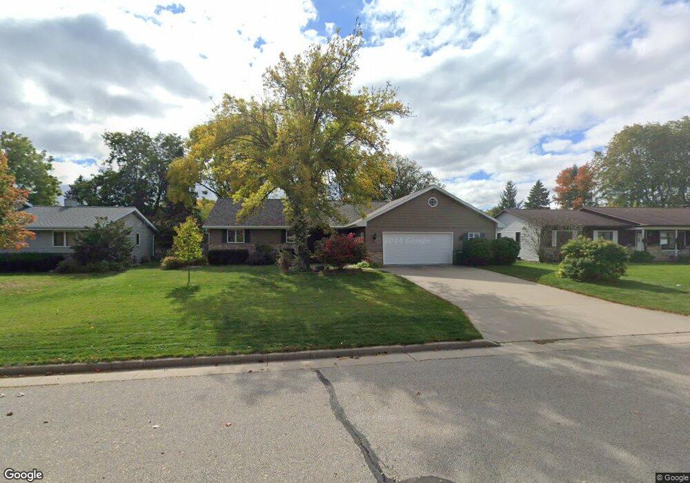 2935 W Roselawn Dr, Appleton, WI 54914 - photo 1