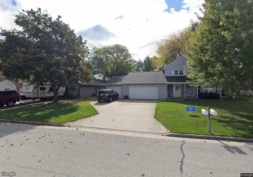 3045 W Roselawn Dr, Appleton, WI 54914 - photo 1